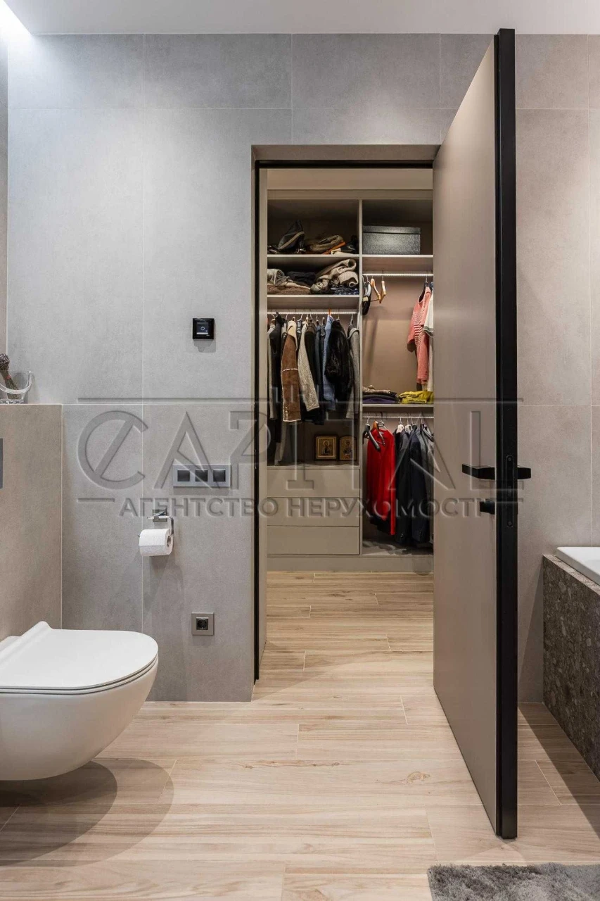Sale / Apartments / Fontaniv Avenue / Center / Pecer, / 12