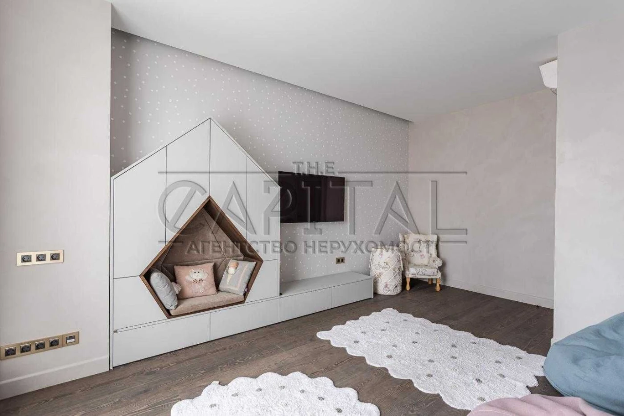 Sale / Apartments / Fontaniv Avenue / Center / Pecer, / 12