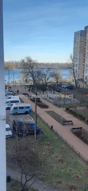 Продаж 4-кімнатної квартири в Києві