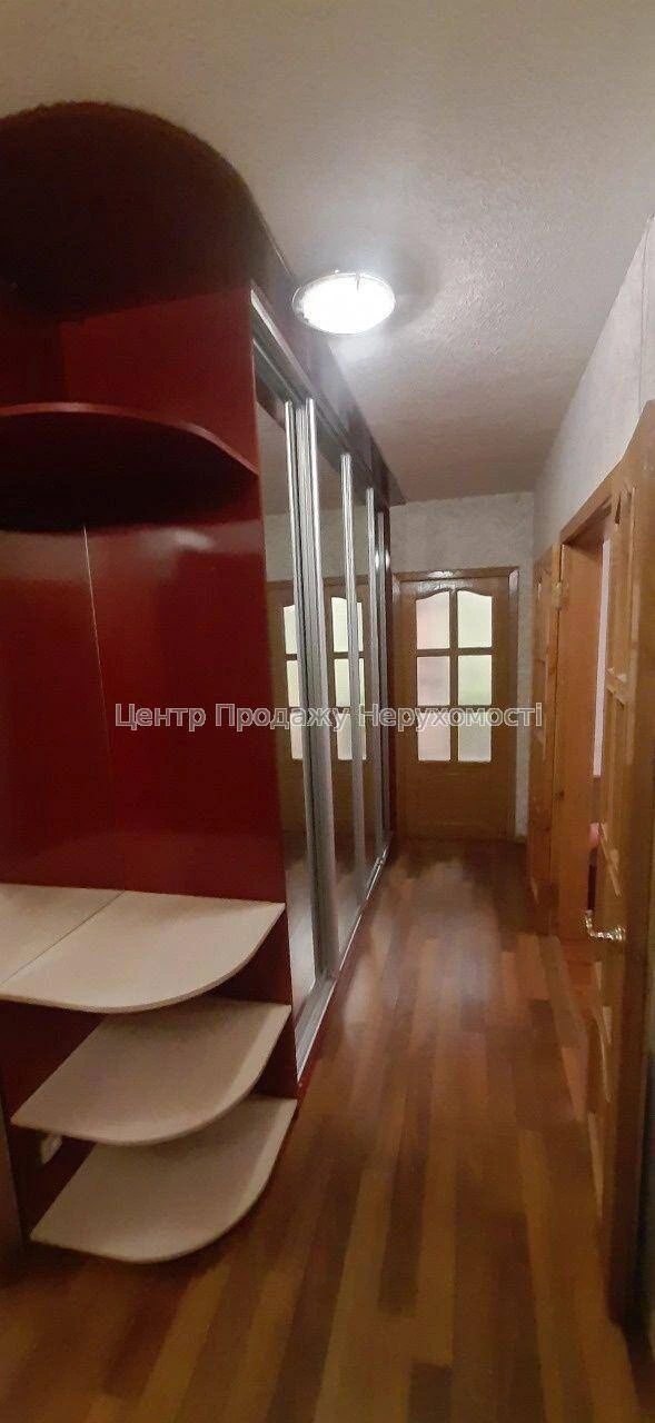Sale of a 4-bedroom apartment in Kyiv