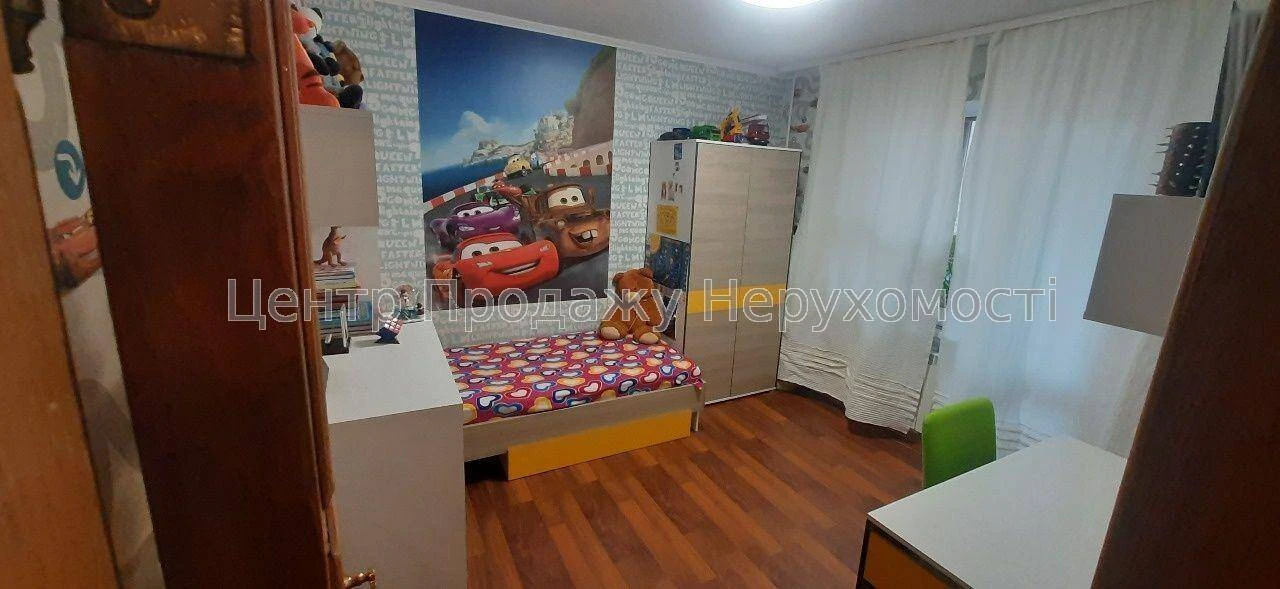 Sale of a 4-bedroom apartment in Kyiv
