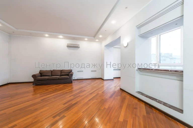 Продаж 4-кімн. квартири, 146 м², 3/3 поверх, Київ. Відмінна