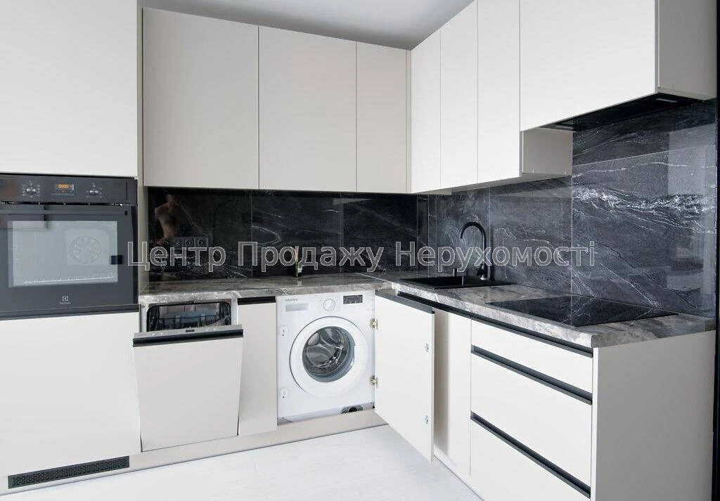 Продається 1-кімнатна квартира 41,6 м² на 15-му поверсі в ЖК 4U, Київ!