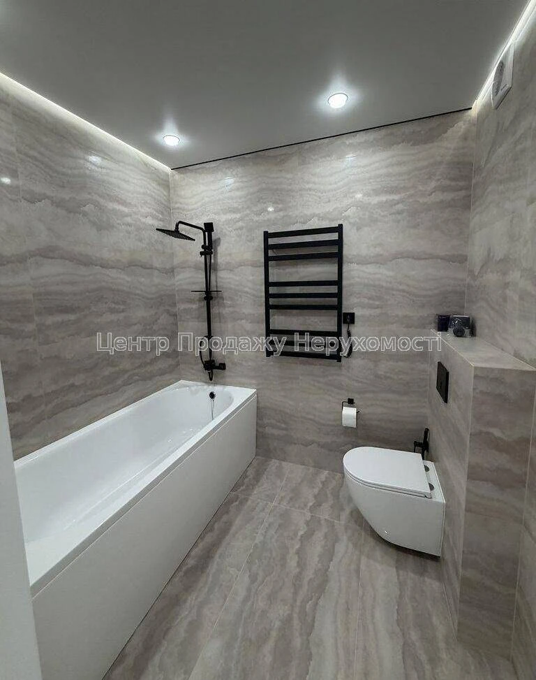 Продаж 2-кімнатній квартири, 67 м², 17/25 поверх, ЖК «Варшавський 3»
