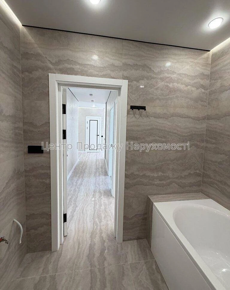 Продаж 2-кімнатній квартири, 67 м², 17/25 поверх, ЖК «Варшавський 3»
