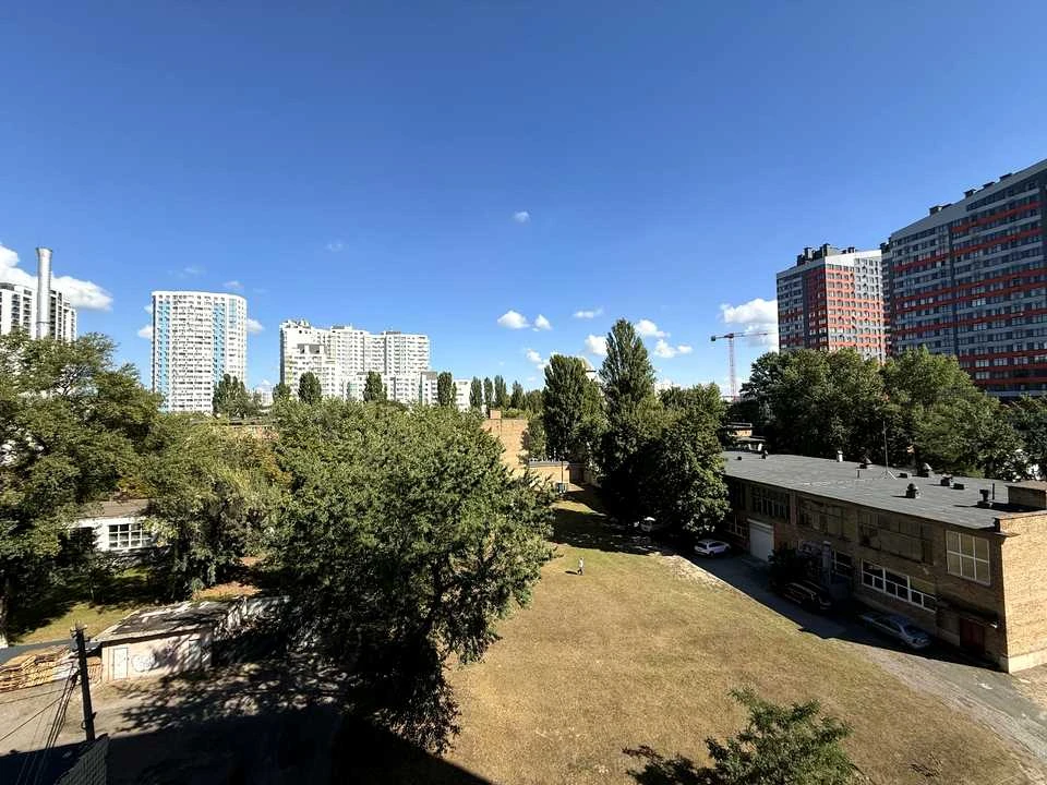 Квартира. Київ, Кам'янська вул.
