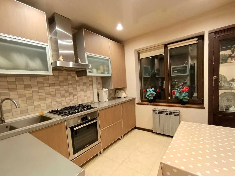 Apartment. Dnipro, Heroes Avenue