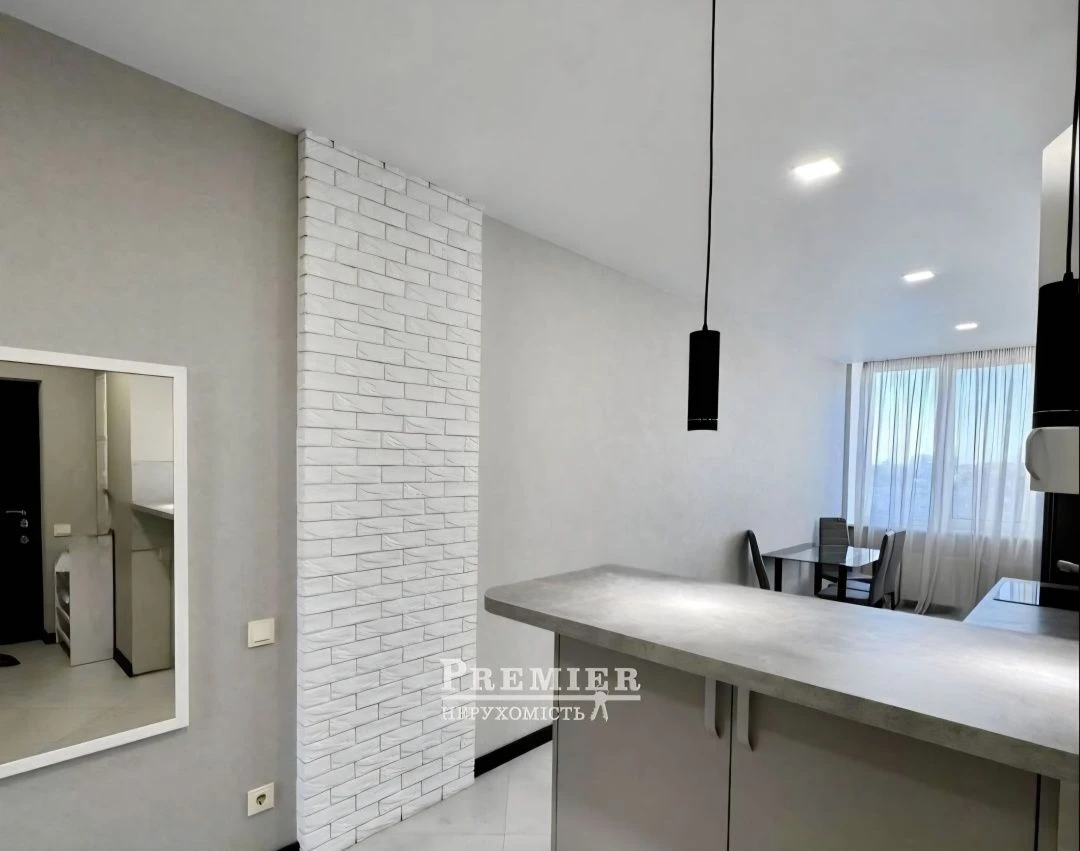 Предлагается к продаже просторная 1-к квартира площадью 47м²