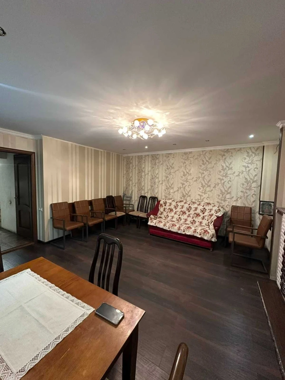 Продам 3 - комнатную квартиру