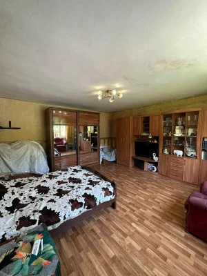 Продам 3 - комнатную квартиру