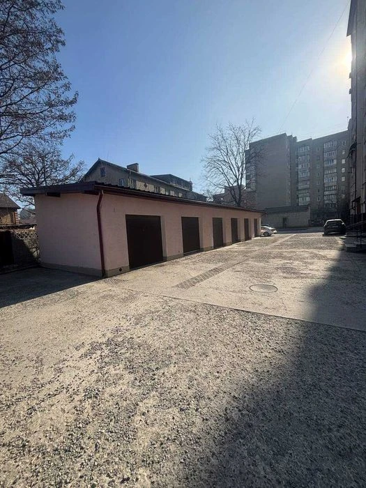 Продажа большой 3 комнатной квартиры в центре Ивано-Франковска.