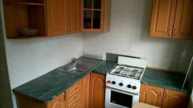 3-bedroom apartment on Northern Saltivka for renovation