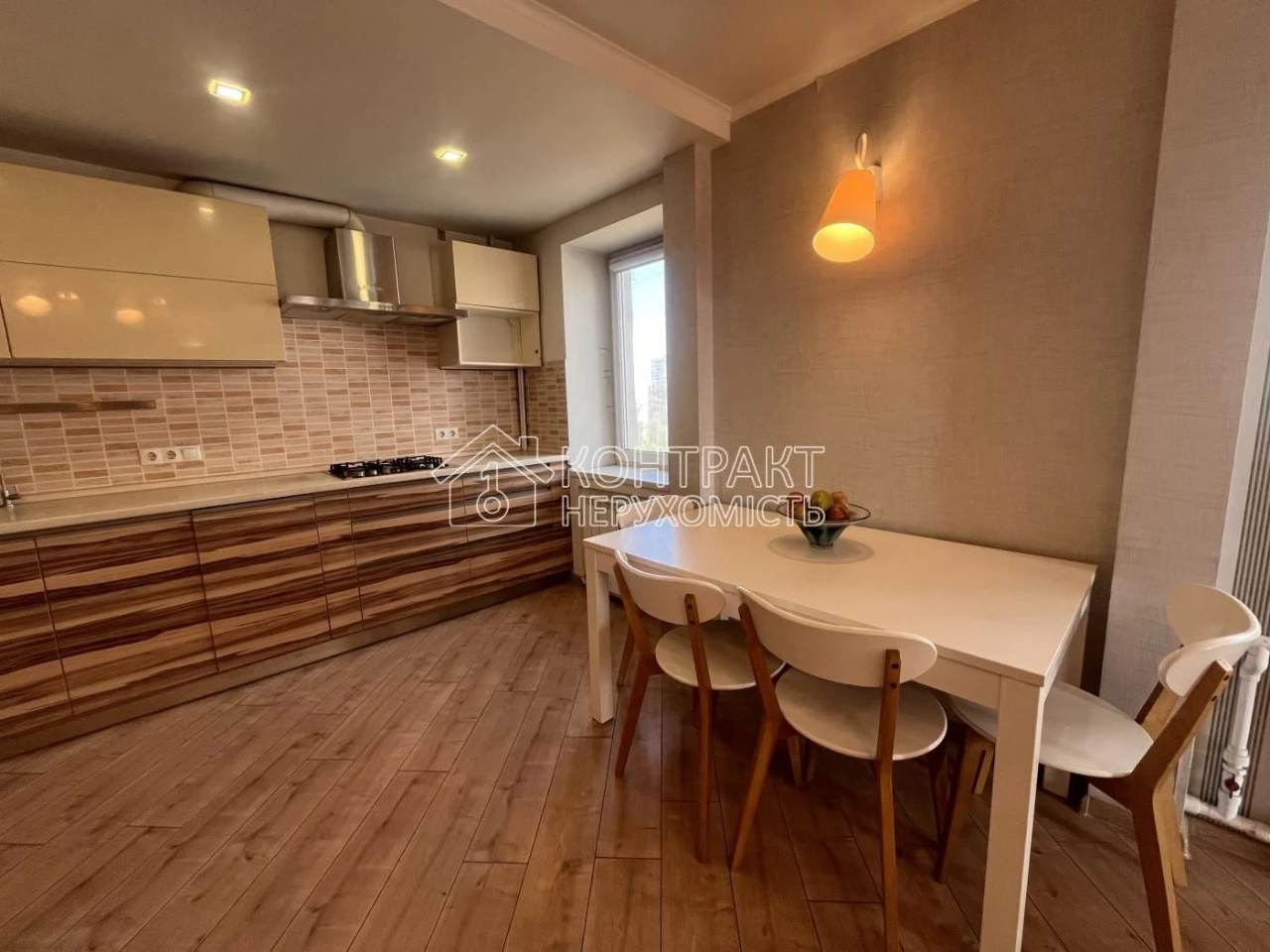 For Sale 4-room apartment 80 sq m, Tarasenka street / Metalist, 3 minutes to the metro.