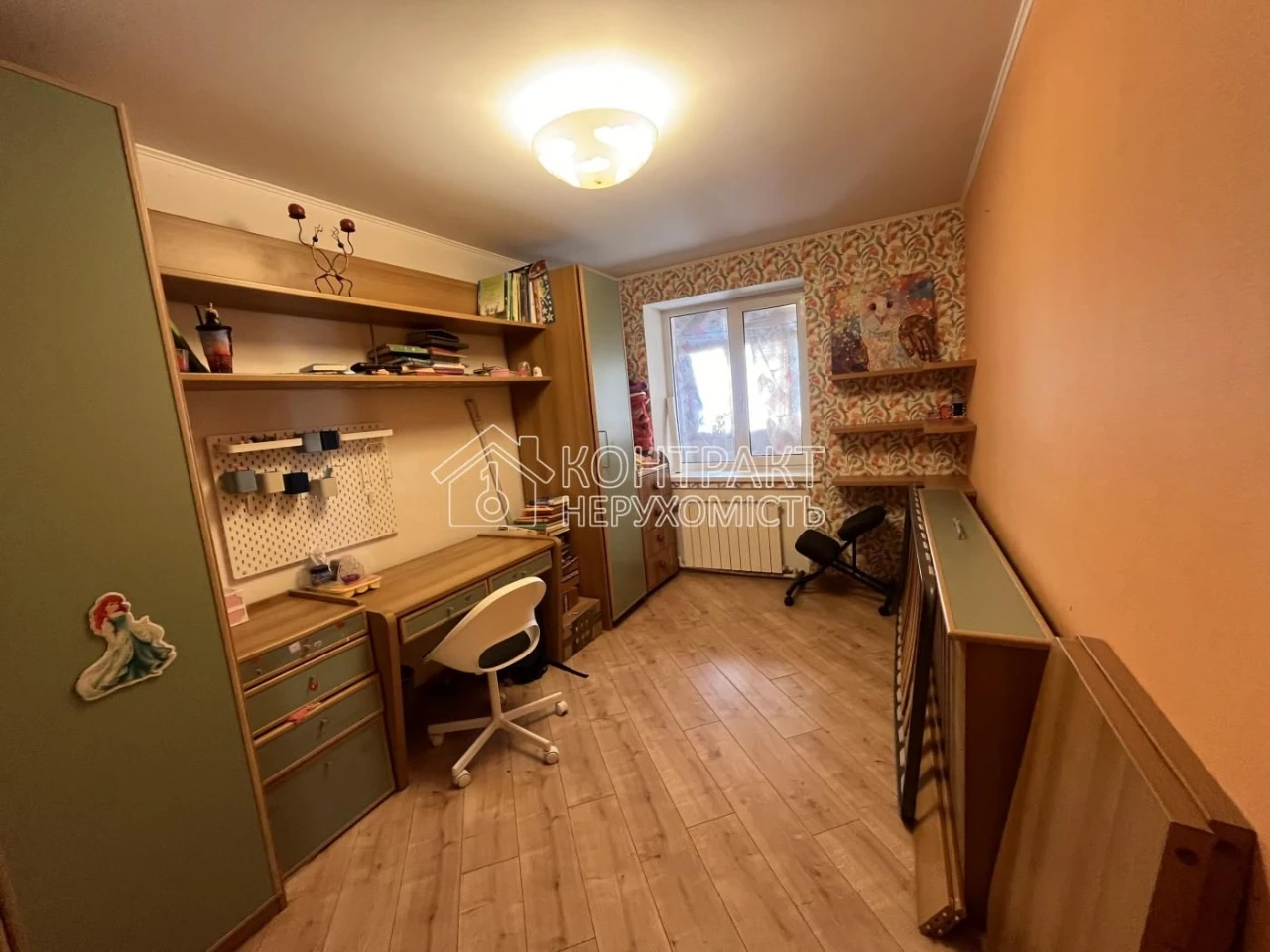 For Sale 4-room apartment 80 sq m, Tarasenka street / Metalist, 3 minutes to the metro.