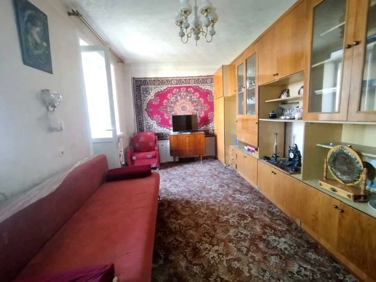 Apartment. Kharkiv, Garibaldi Street