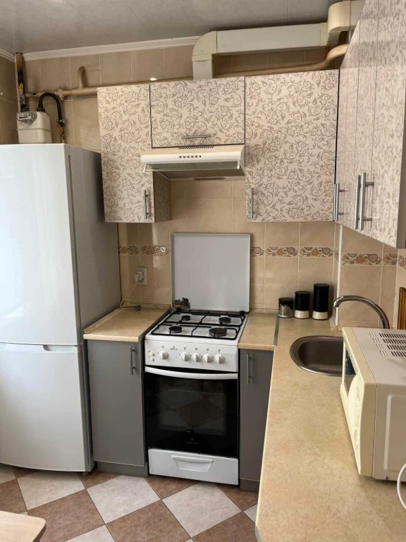 Продається 1-кімнатна квартира на проспекті Тракторобудівників