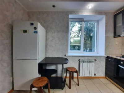 1-кмн. квартира, 2/9, цегла, ремонт, вул. Лобановського