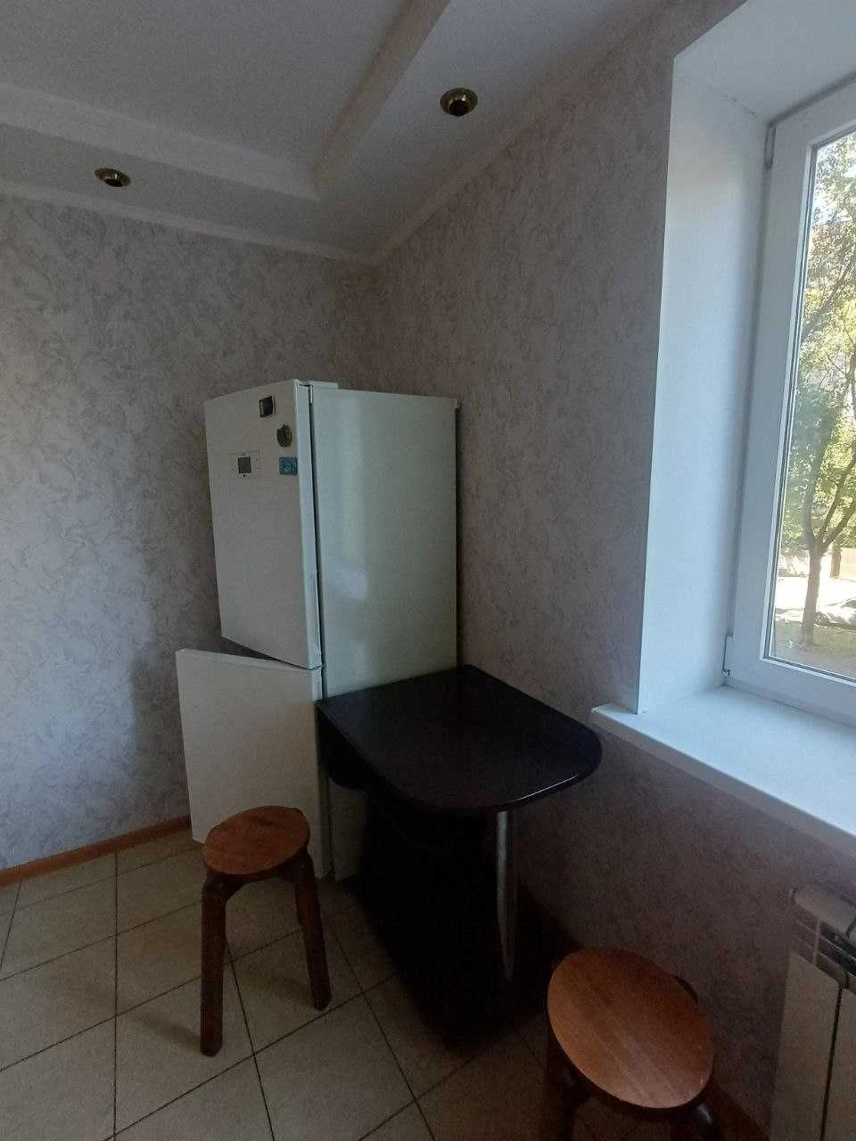 1-кмн. квартира, 2/9, цегла, ремонт, вул. Лобановського
