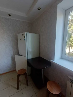 1-кмн. квартира, 2/9, цегла, ремонт, вул. Лобановського