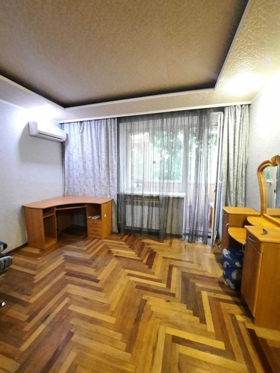 1-кмн. квартира, 2/9, цегла, ремонт, вул. Лобановського