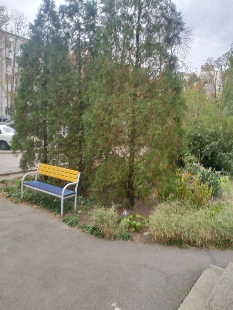 Продаю 2-х ком.кв. 8/9 ул.Героев 93 бригады