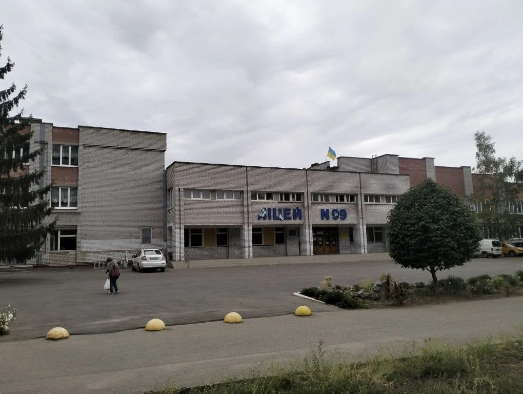 Продаю 2-х ком.кв. 8/9 ул.Героев 93 бригады