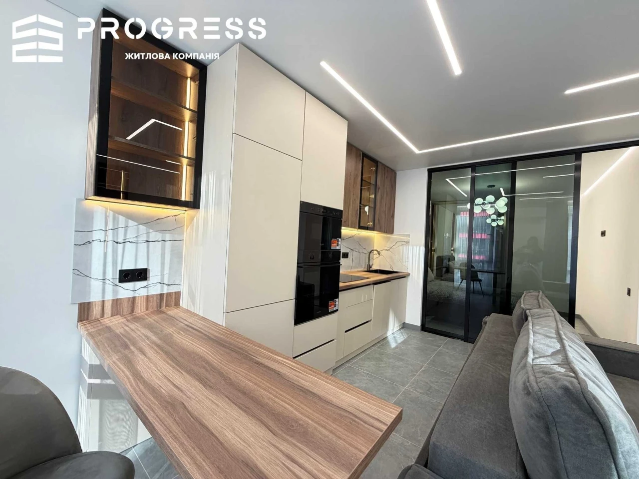 Продаж 1 кімнатної квартири ЖК Manhattan Up з басейном на да