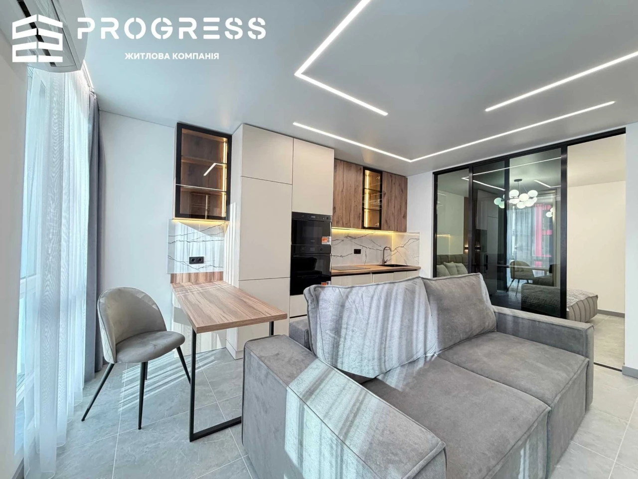 Продаж 1 кімнатної квартири ЖК Manhattan Up з басейном на да