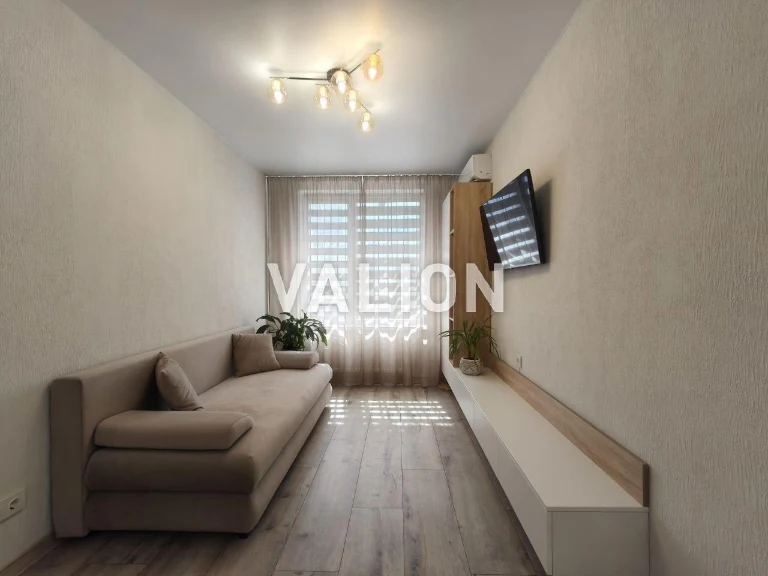 One-room 1k with renovation in the Metropolis residential complex, Zabolotnogo ave., T