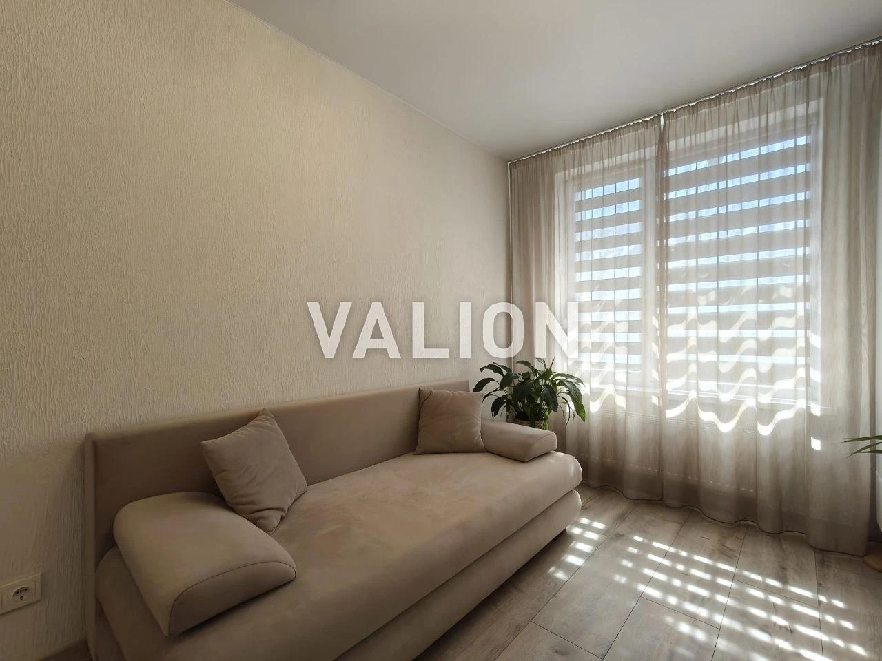 One-room 1k with renovation in the Metropolis residential complex, Zabolotnogo ave., T