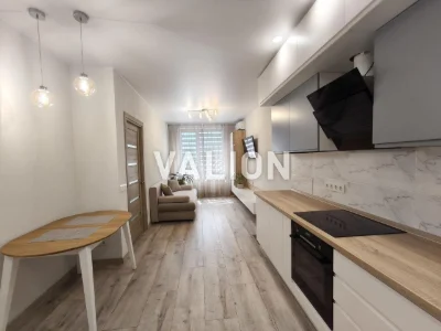 One-room 1k with renovation in the Metropolis residential complex, Zabolotnogo ave., T
