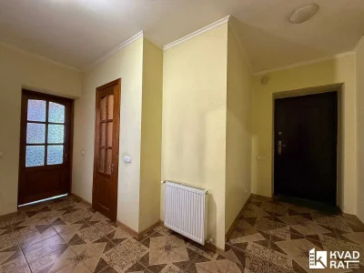 Можна ваучер! Продаж 2-кім квартири цегляний будинок індивід