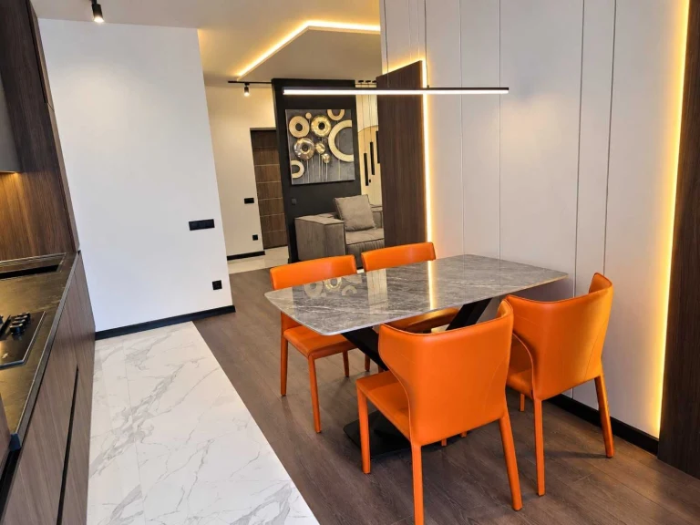 2K with 3K functionality! Designer renovation, furniture and appliances