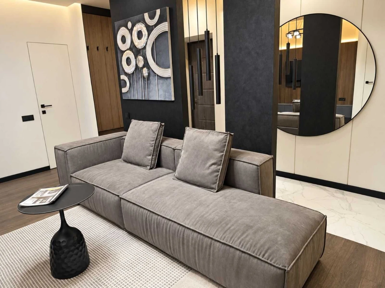 2K with 3K functionality! Designer renovation, furniture and appliances
