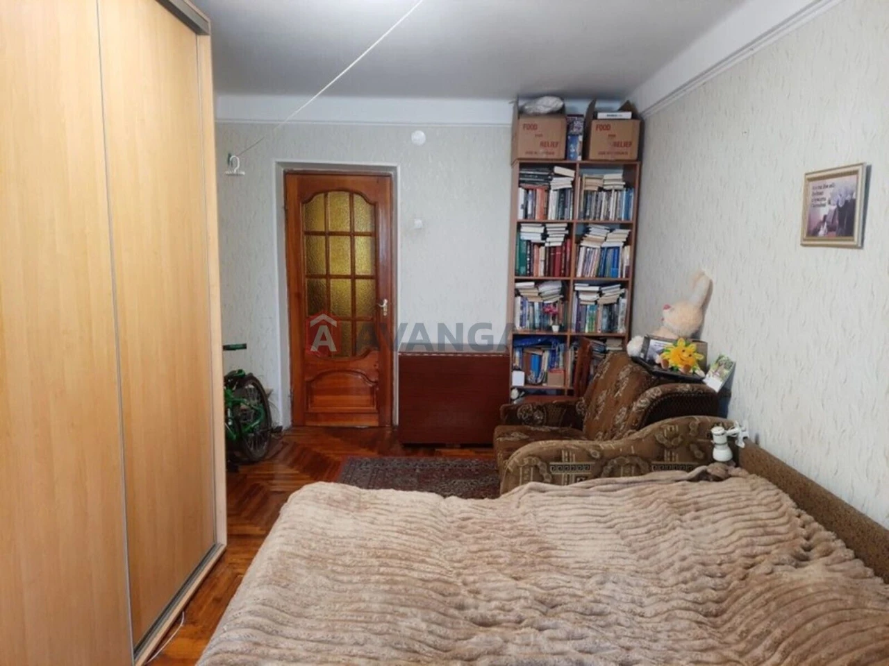 Spacious 3-bedroom apartment in the Khortytskiy district!