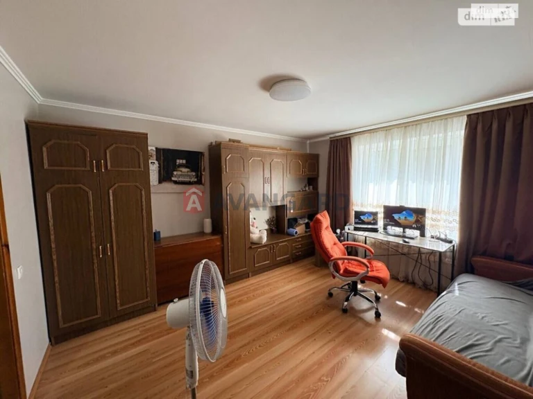Apartment for Sale in Lenin District