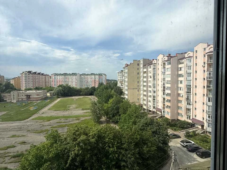 Apartment. Ivano-Frankivsk, Khimyk St.