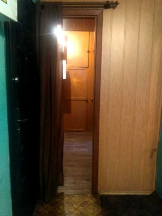 I will sell a room in the commune in Luzanovka. The owner