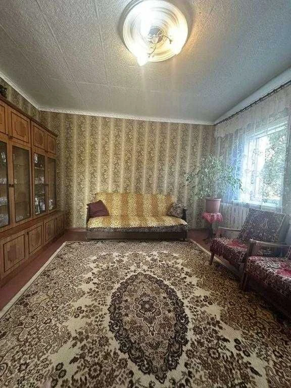 У продажу окремий будинок