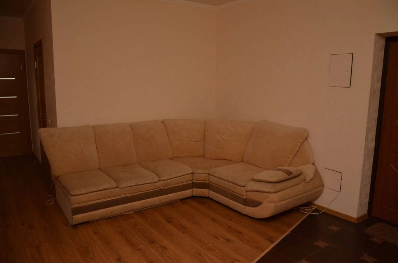 For Rent: 3-Bedroom Apartment at 69 Naukova Street