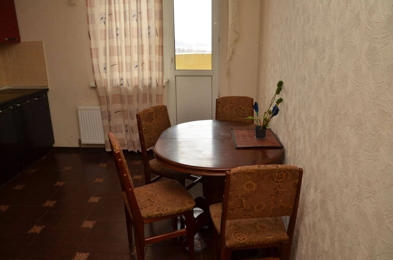 For Rent: 3-Bedroom Apartment at 69 Naukova Street