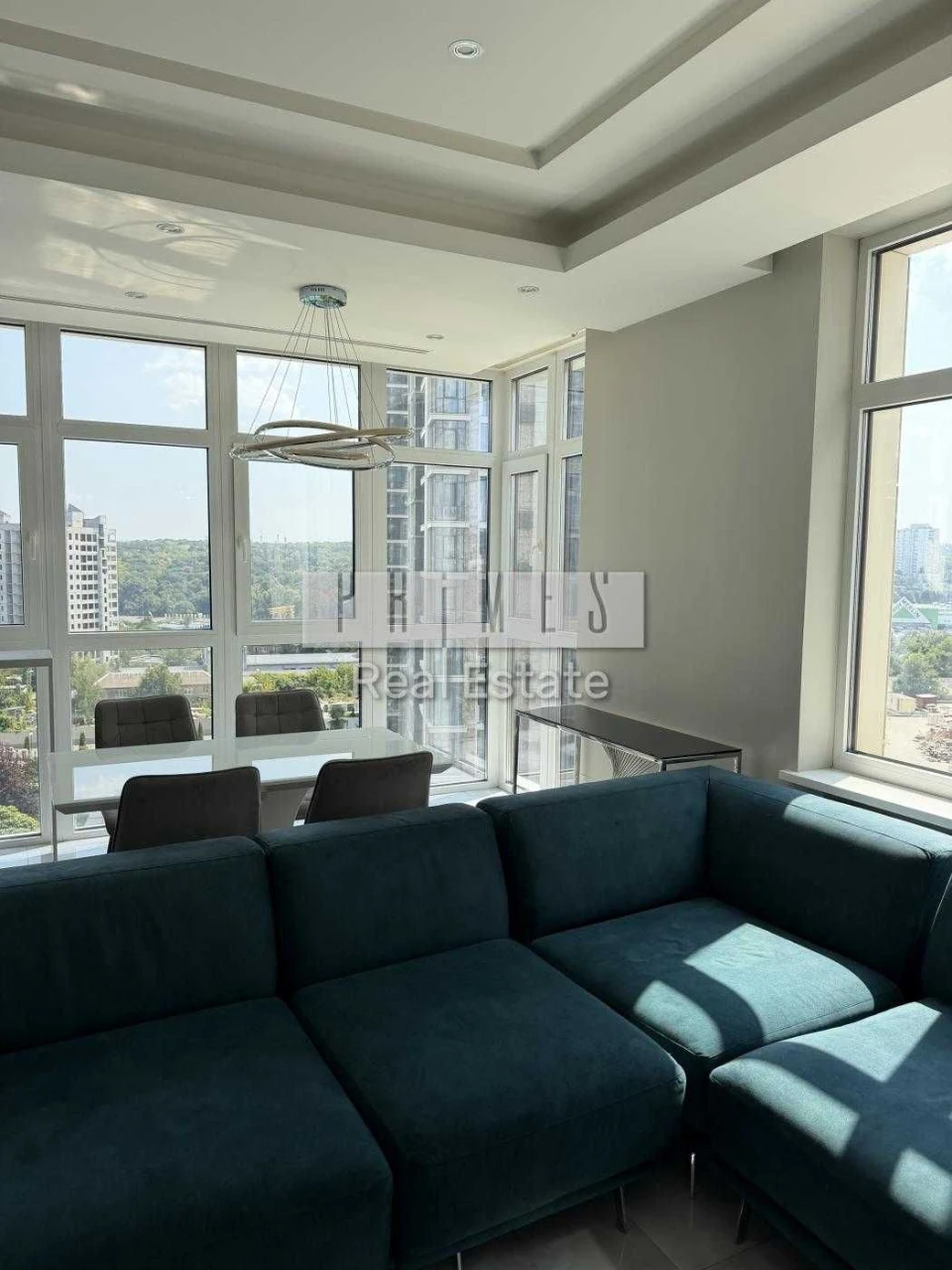 Sale of a 3-room apartment, Novopecherski Lipki residential complex, low floor, Zv