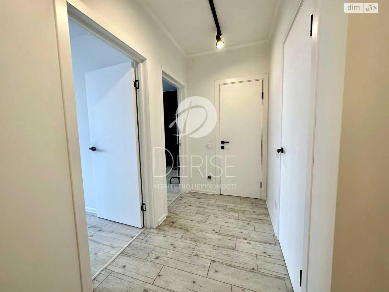 Продається квартира, Дніпровський район