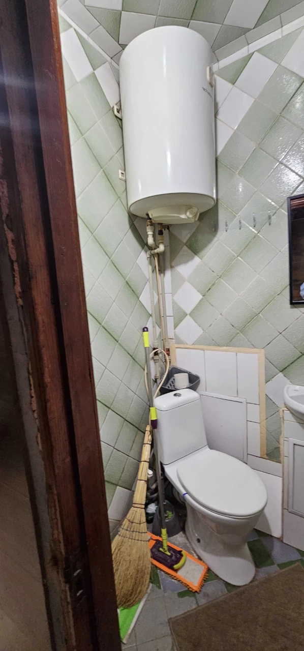 Двухкомнатная квартира в кирпичном доме на улице Заболотного