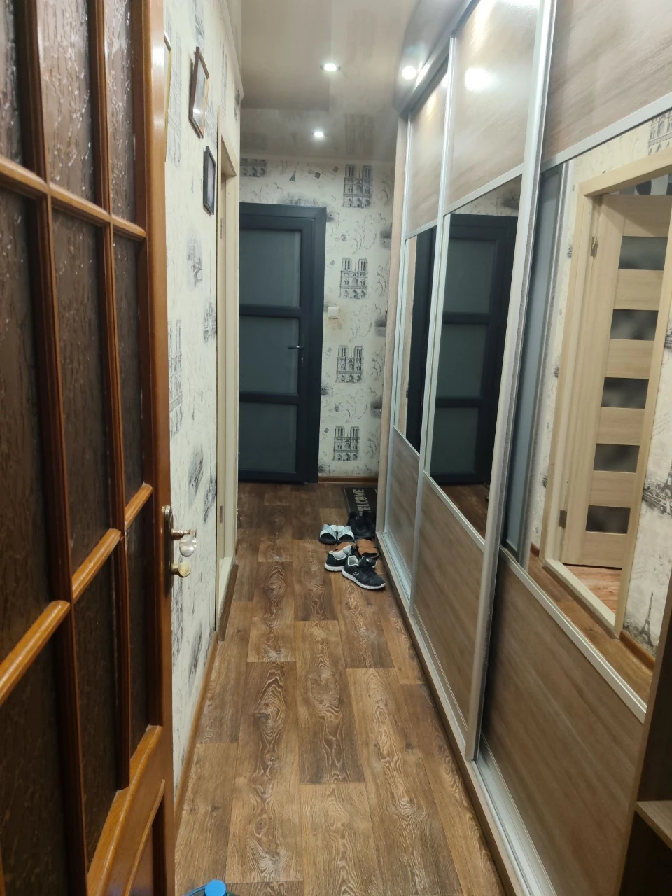 Продам отличную 3  комнатную квартиру на пл.Победы.