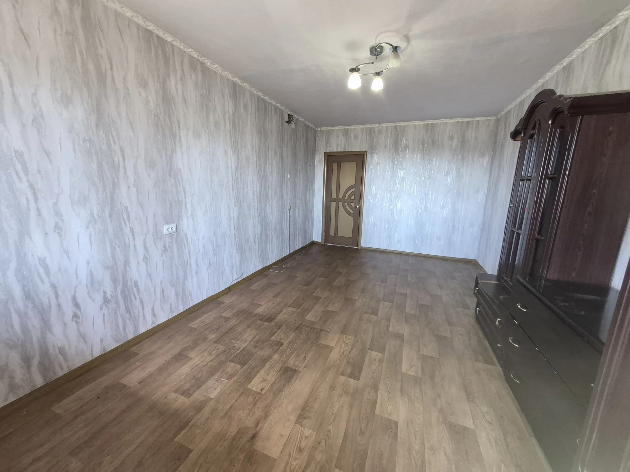 Квартира 1я 42кв.м.ул.Алмазова (Карпенка)ост.Надежда