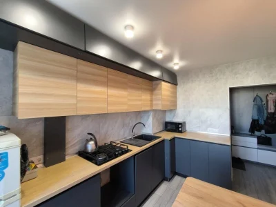 Продам 3-к квартиру, євроремонт, поліпшене планування, окрем
