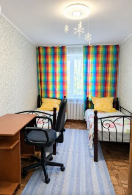 Продам 3-кімнатну квартиру, вул. Чумаченко