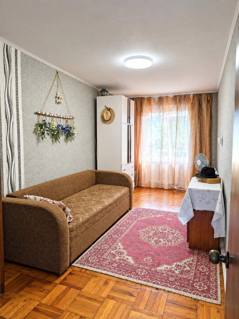 Продам 3-кімнатну квартиру, вул. Чумаченко