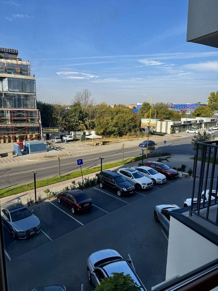 Продається двокімнатна квартира з ремонтом в ЖК В4, вул. Бобяка